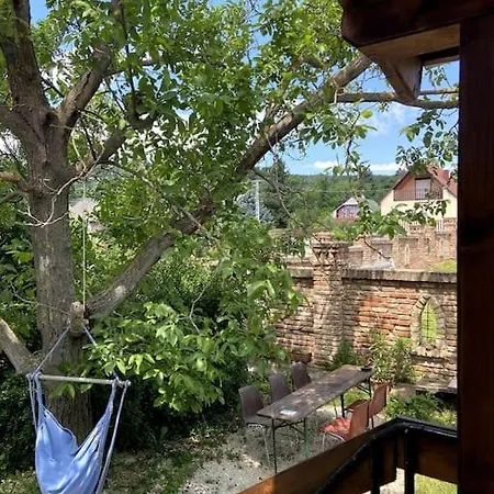Csaladi Apartman Revfulopi Kuriaban Appartamento Révfülöp